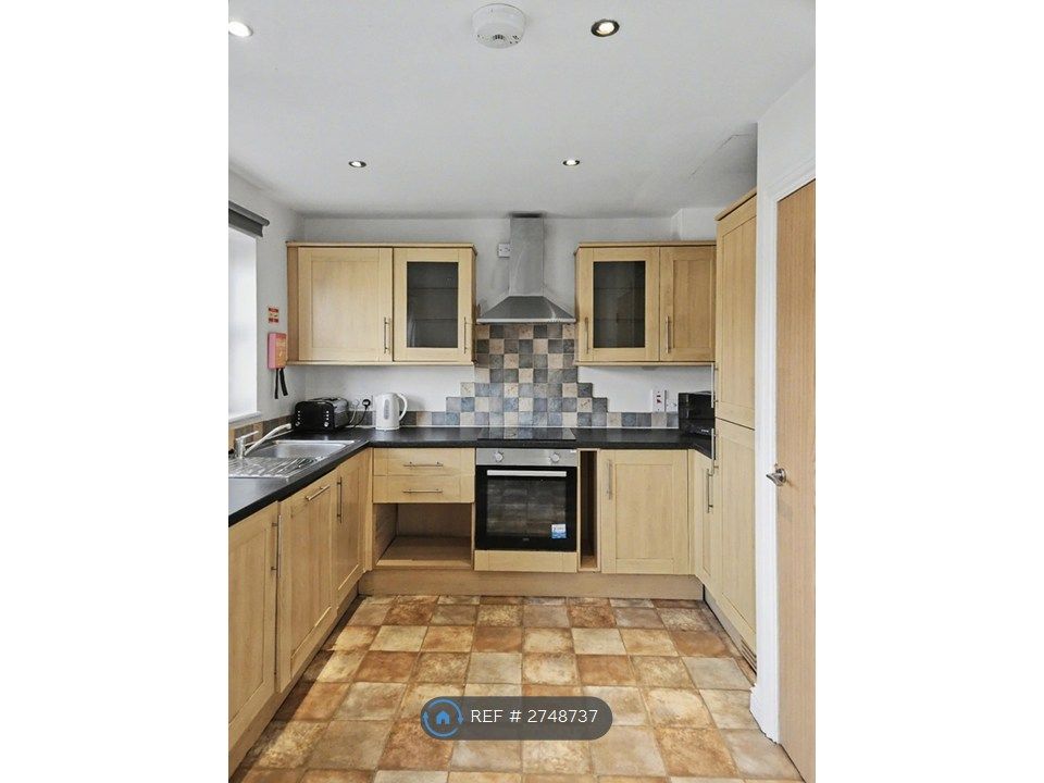 Property photo 3 of 11