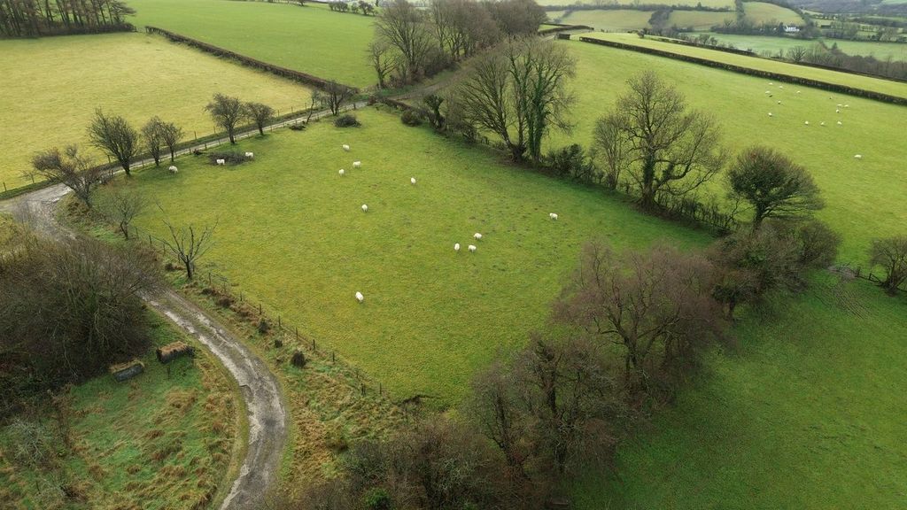 Property photo 2 of 15