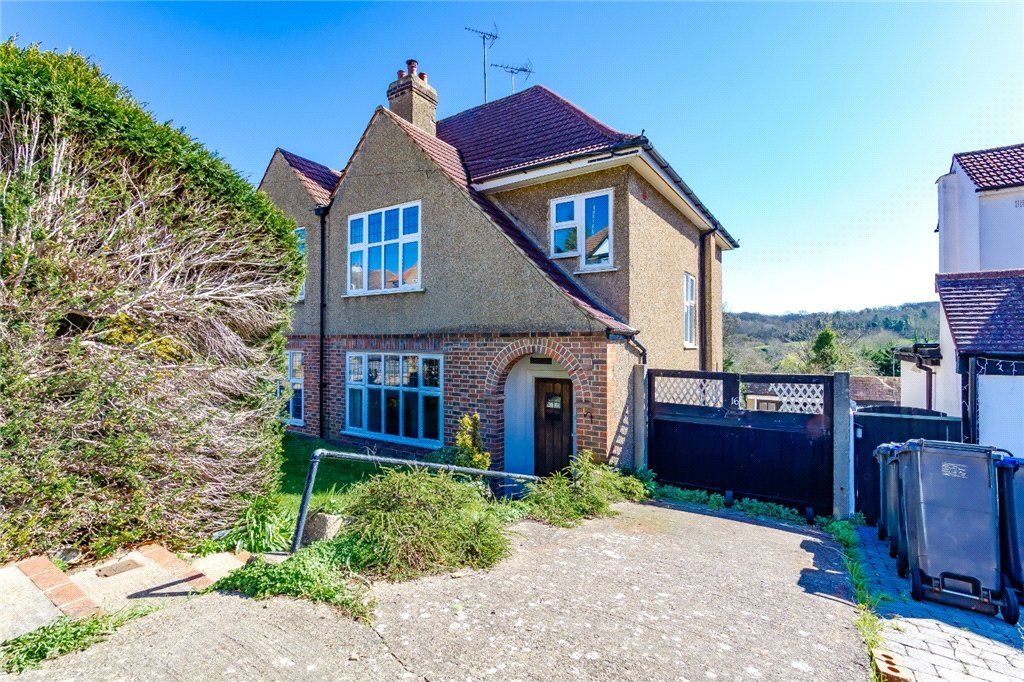 Property photo 1 of 9 Front View