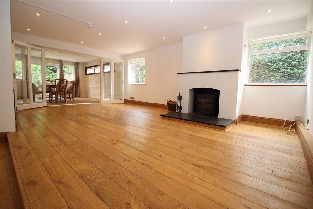 Property photo 2 of 30