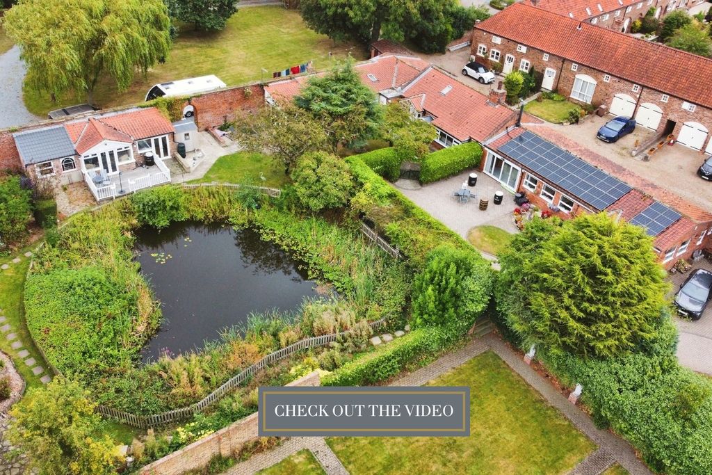 Property photo 1 of 33 3476840