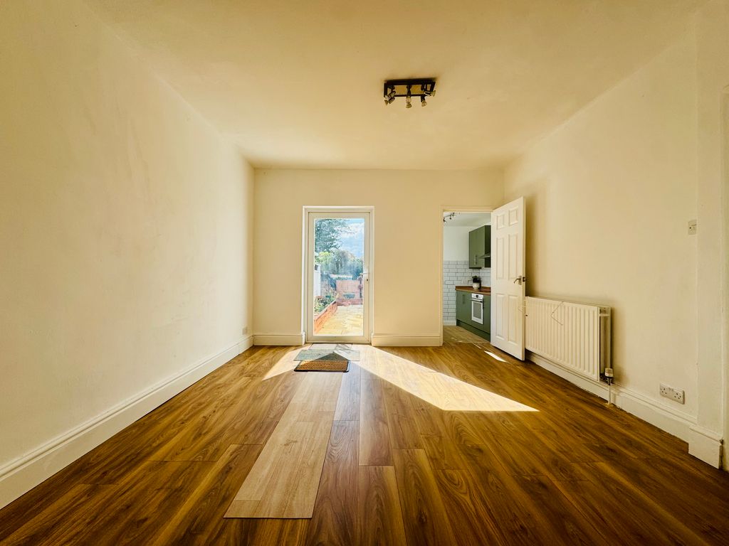 Property photo 3 of 12 Image