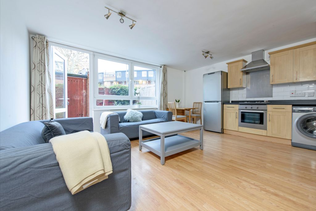 Property photo 3 of 12 1