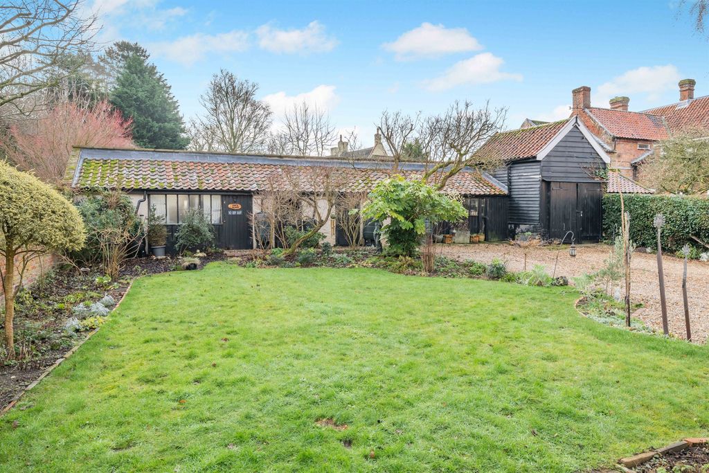 Property photo 3 of 20