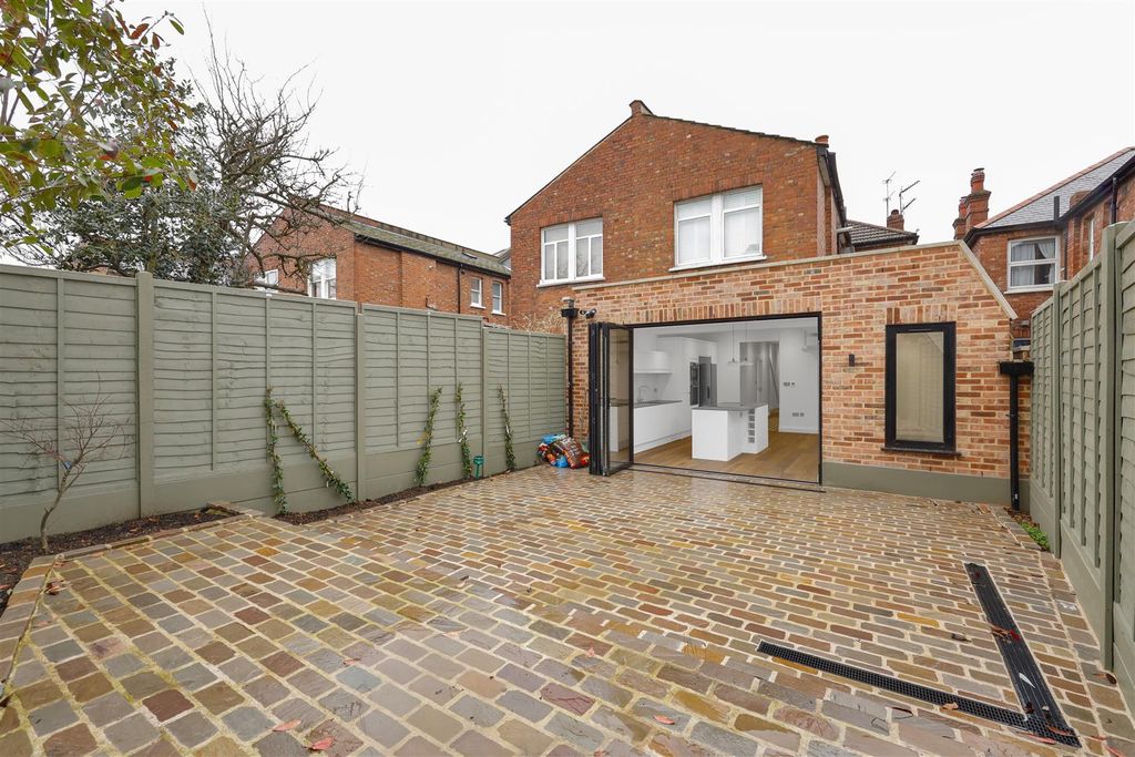 Property photo 2 of 29 19466376 (34).Jpg