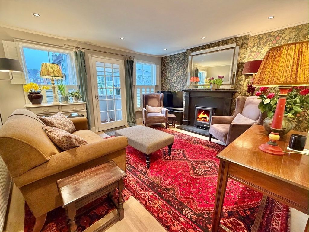 Property photo 2 of 17 Sitting Room