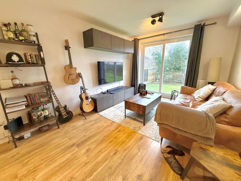 Property photo 2 of 14 Lounge