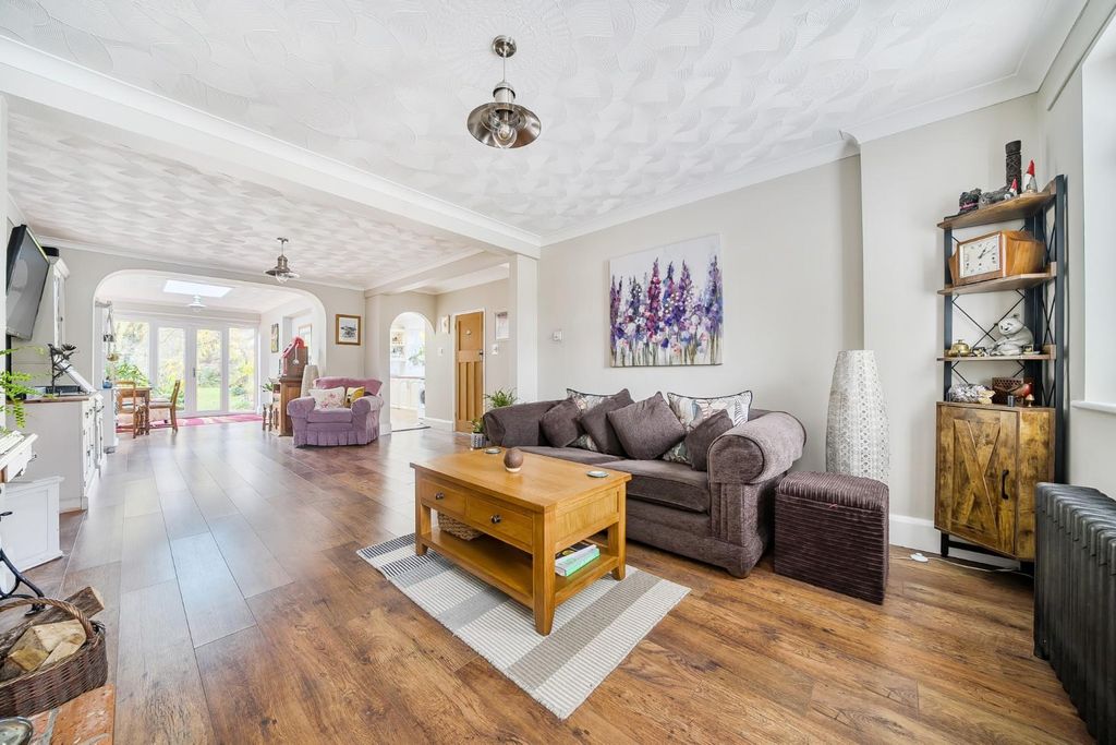 Property photo 3 of 21 1385426-11-69287835Aba46.Jpg