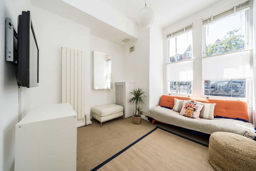 Property photo 2 of 5