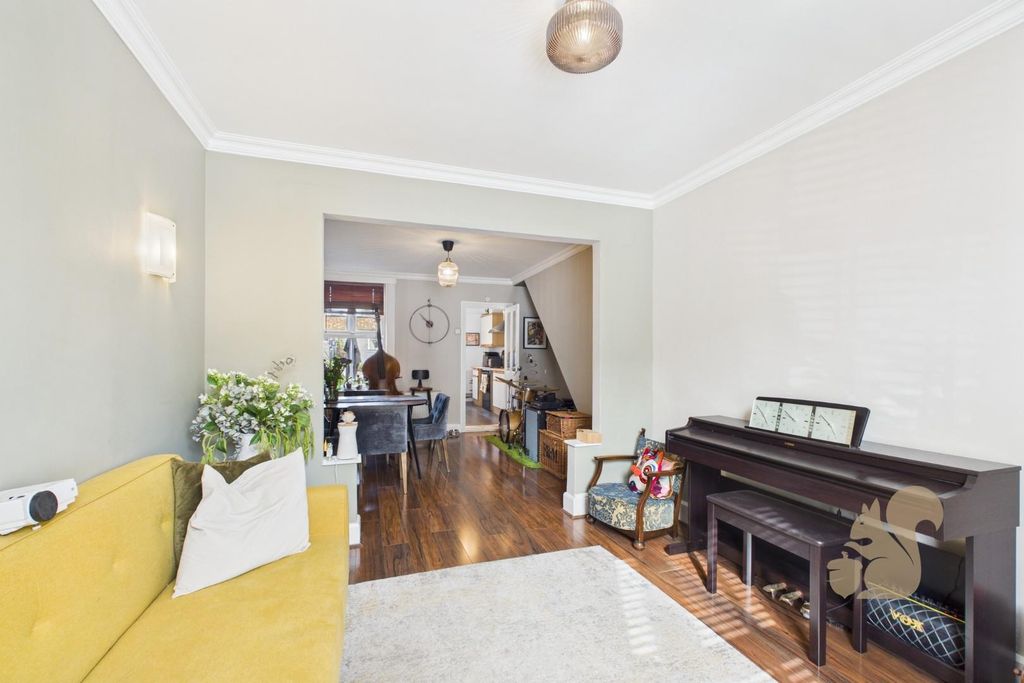 Property photo 3 of 19 Cam01659G0-Pr0566-Still007.Jpg