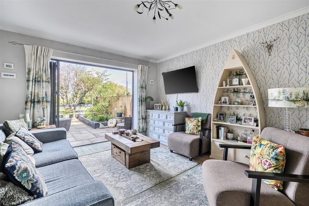 Property photo 3 of 19 1446124-14-69Da4F519Ea04.Jpg