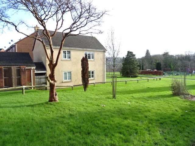 Property photo 2 of 8