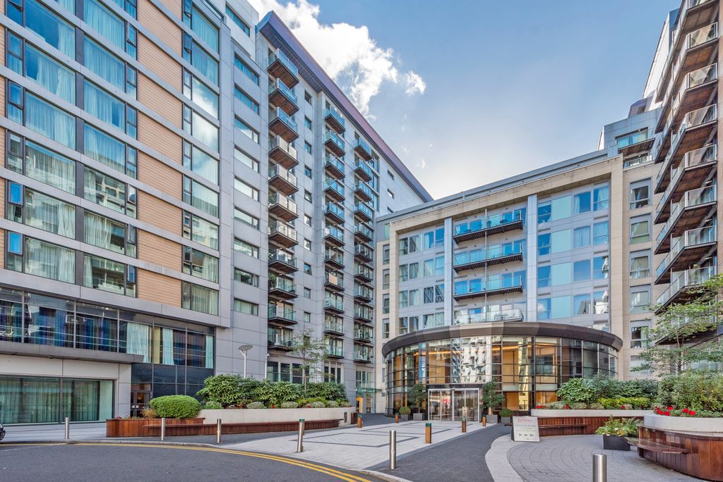 Property photo 2 of 6