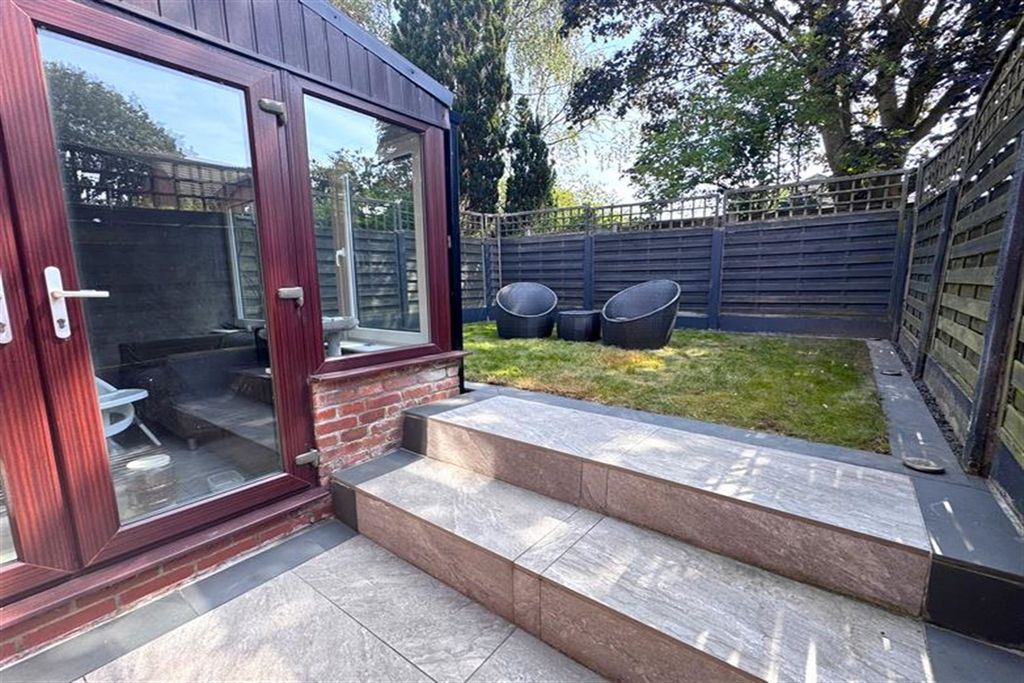 Property photo 2 of 18 (Main)
