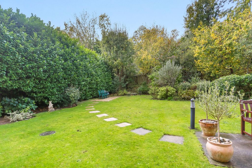 Property photo 3 of 20