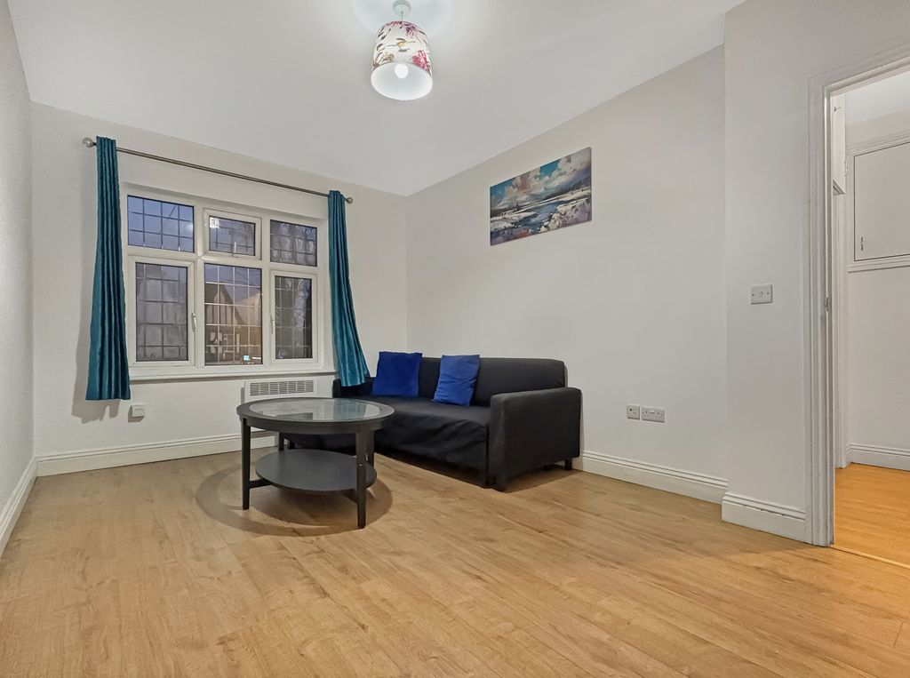 Property photo 1 of 9