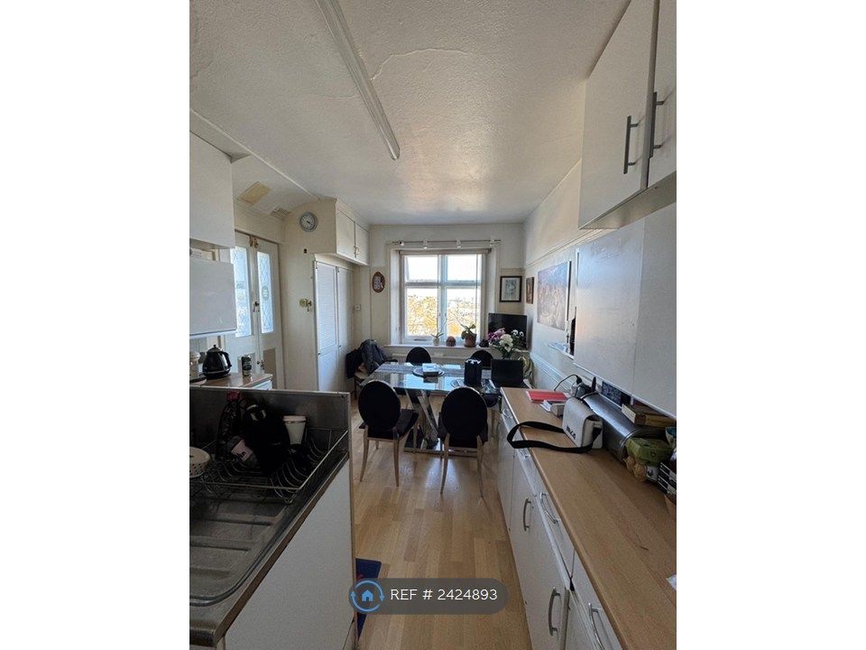 Property photo 2 of 27