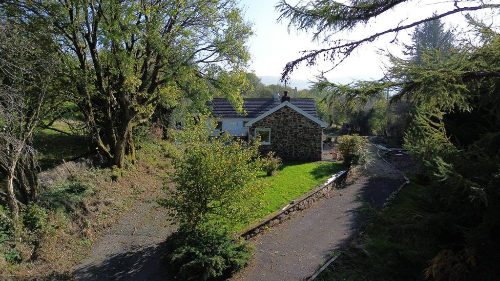 Property photo 2 of 50