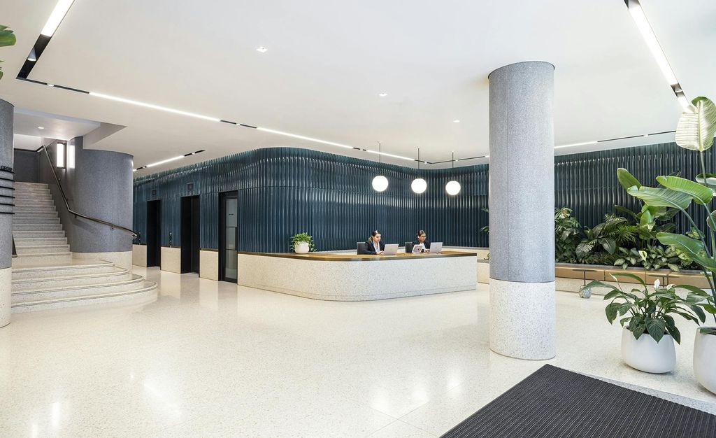 Property photo 3 of 16 Reception