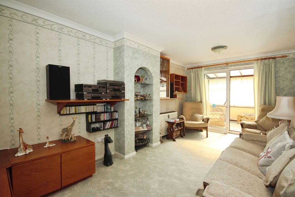 Property photo 3 of 14