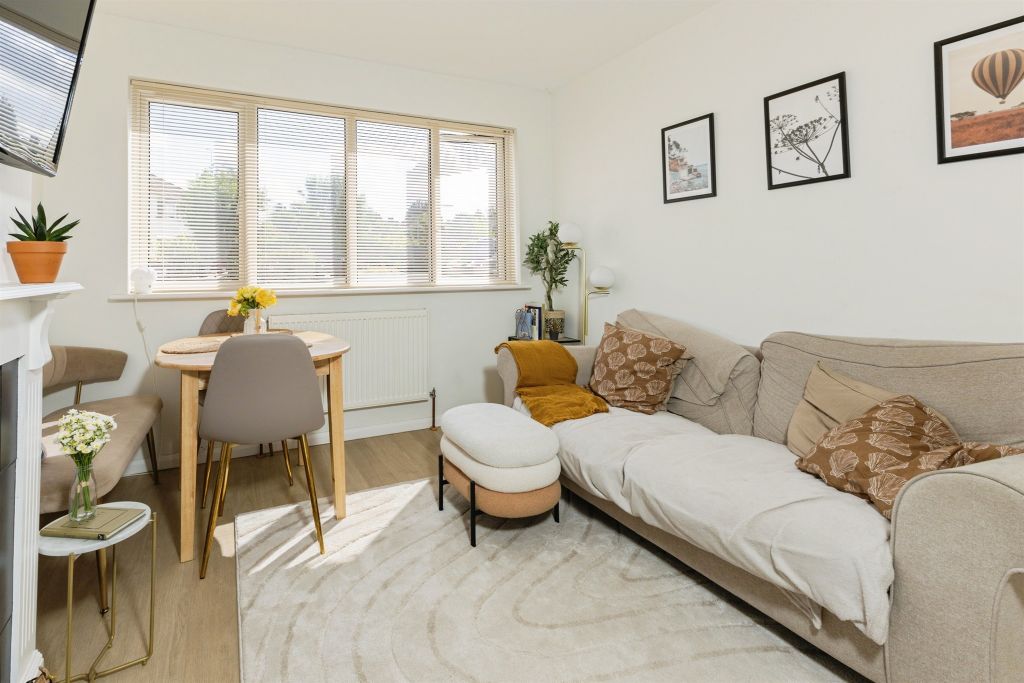 Property photo 3 of 17