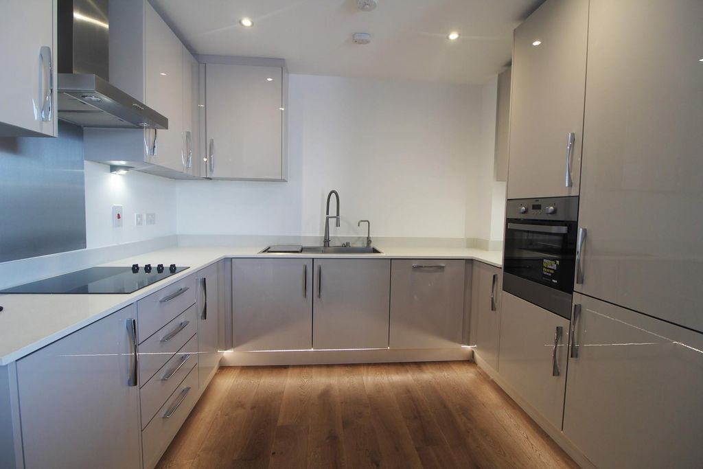 Property photo 3 of 9 Kitchen