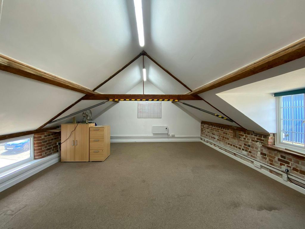 Property photo 2 of 3 9ee2d9Eb596E4A41B69A2Ab823036Cb9.Jpg