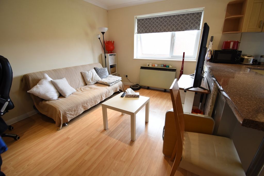 Property photo 3 of 6 Gallery