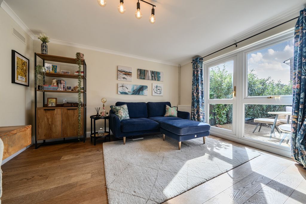 Property photo 3 of 14 1429852-9-69B9A5F022cd7