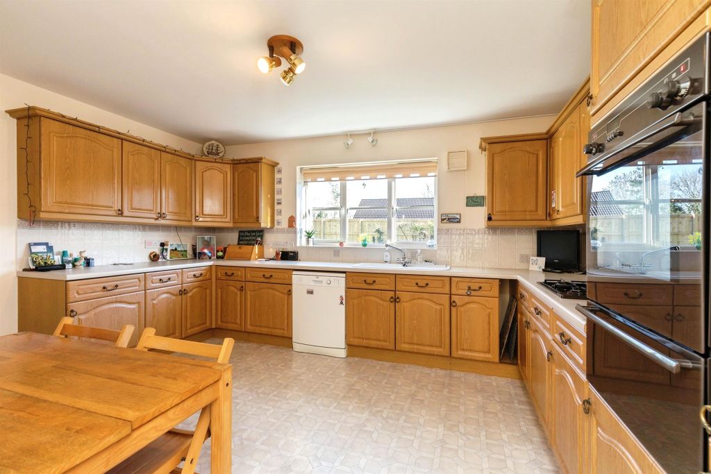 Property photo 3 of 20