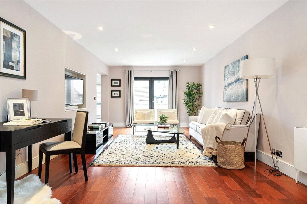 Property photo 1 of 12 Reception Room