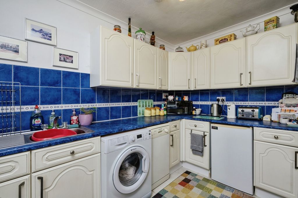 Property photo 2 of 23 Pbox-Img.Jpg