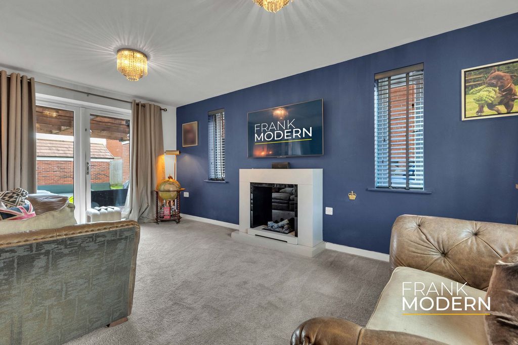 Property photo 2 of 45 Living Room