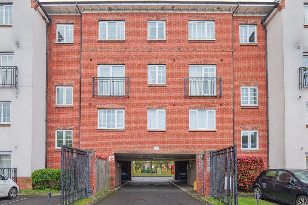 Property photo 1 of 24