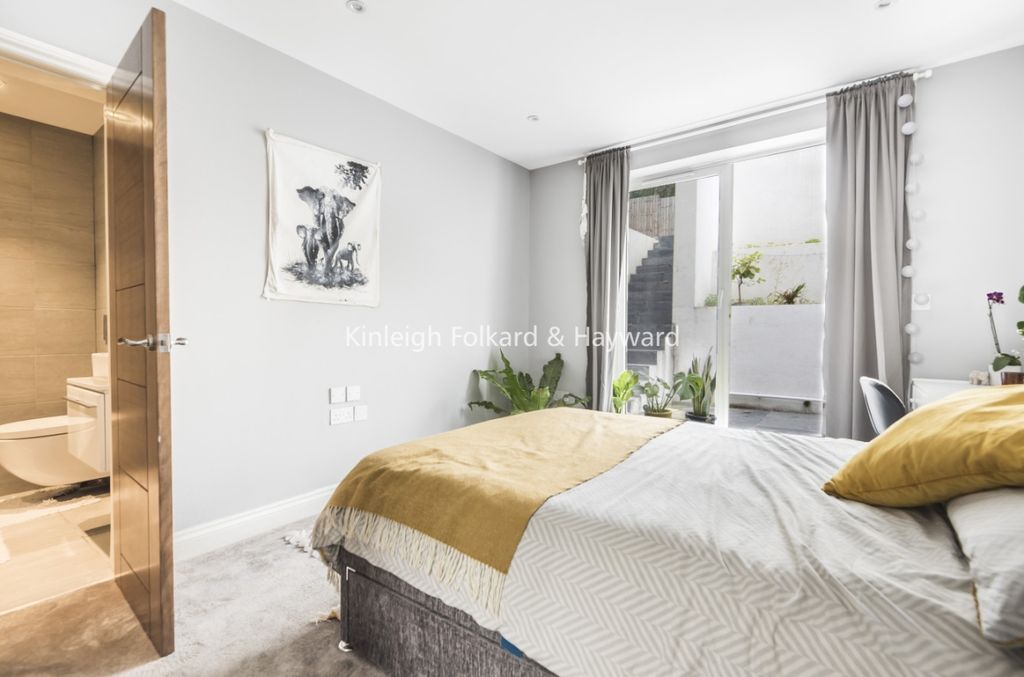 Property photo 3 of 14 9B136A77-Eb33-4Eee-B