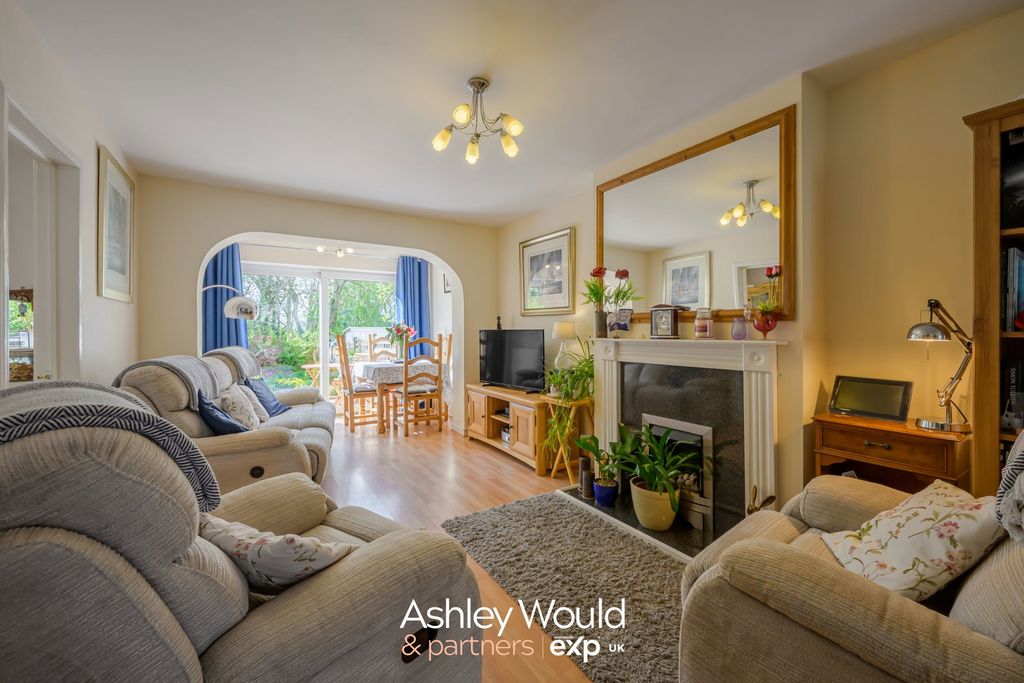 Property photo 2 of 15