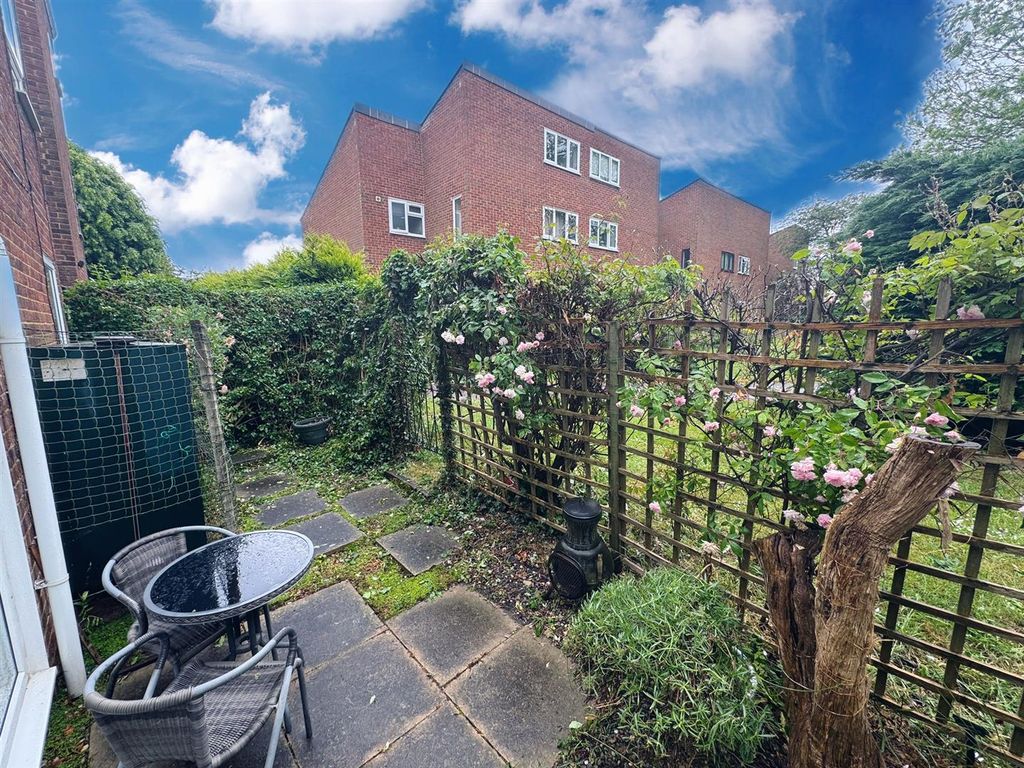 Property photo 2 of 29