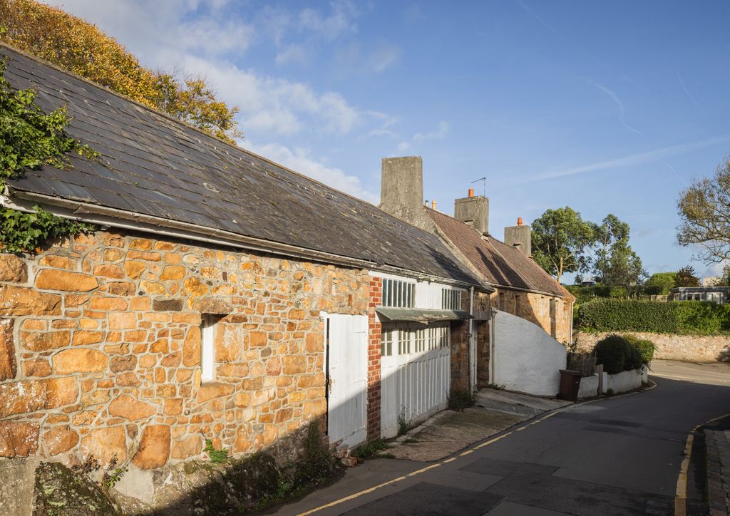 Property photo 1 of 15