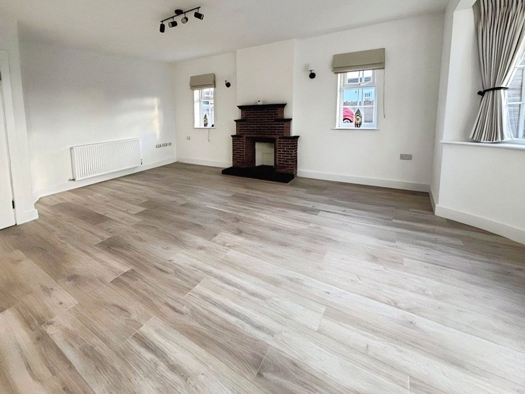 Property photo 3 of 11 Reception Room