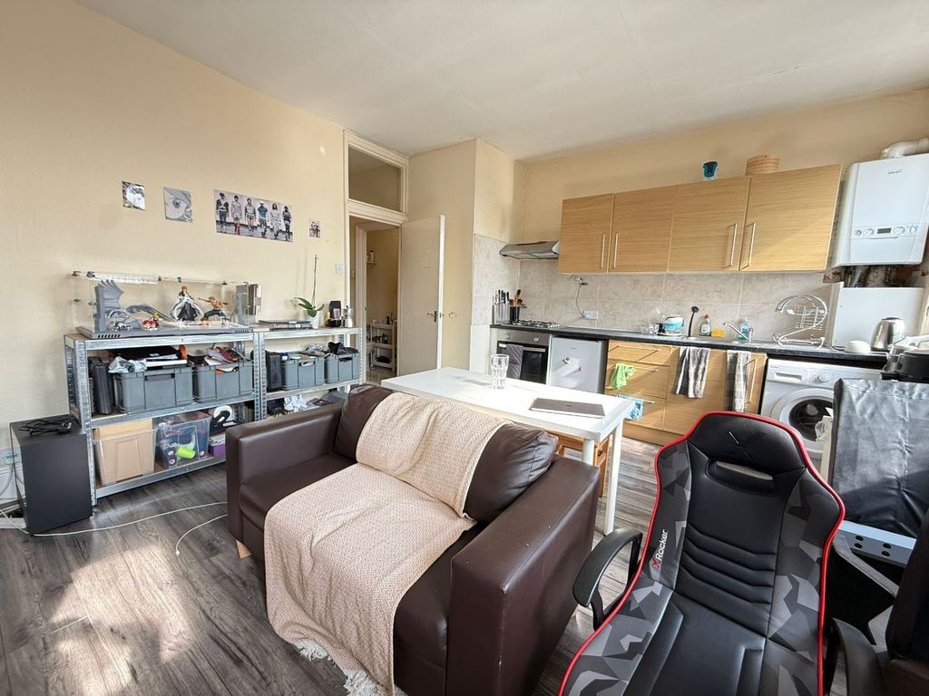 Property photo 2 of 6