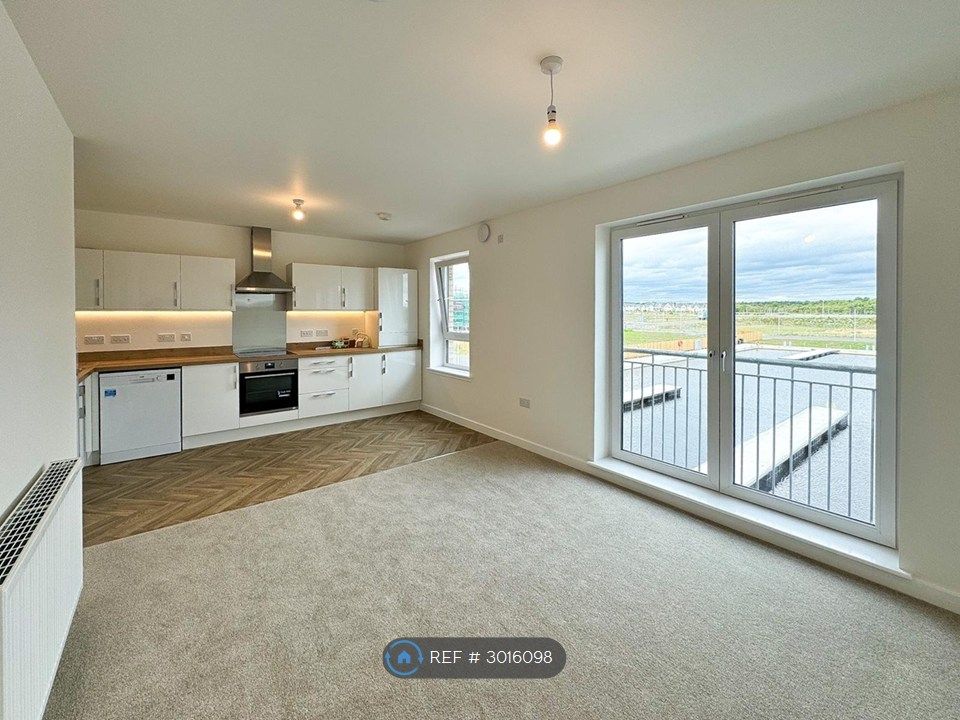 Property photo 2 of 19 Living Room Kitchen
