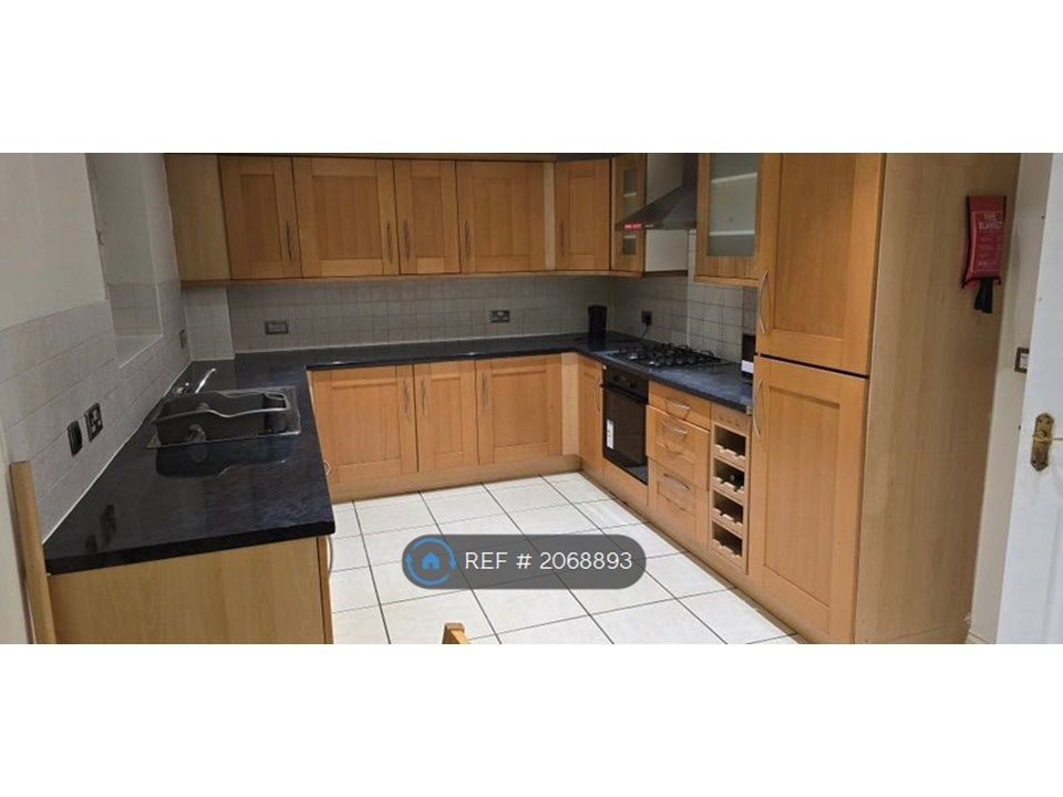 Property photo 3 of 4 Kitchen