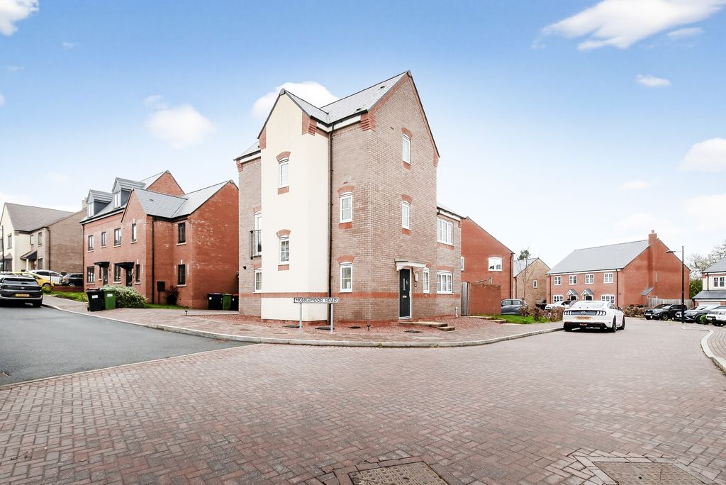 Property photo 2 of 20