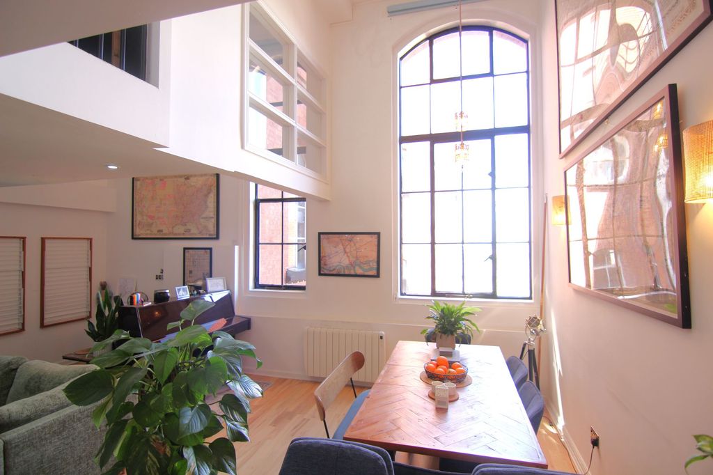 Property photo 3 of 26