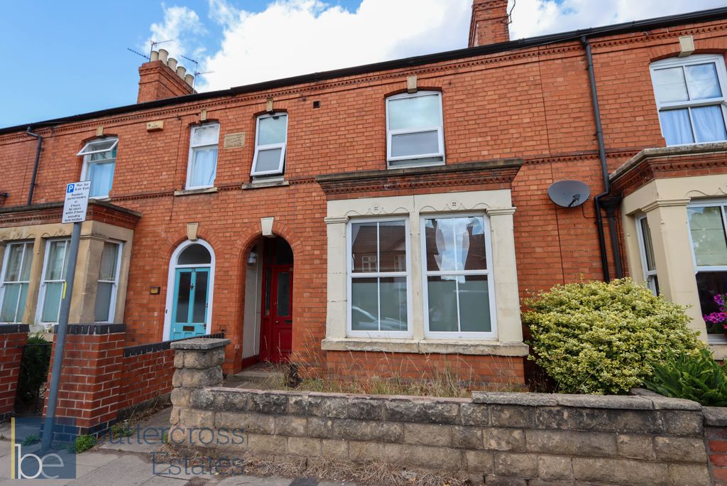 Property photo 1 of 7 Front