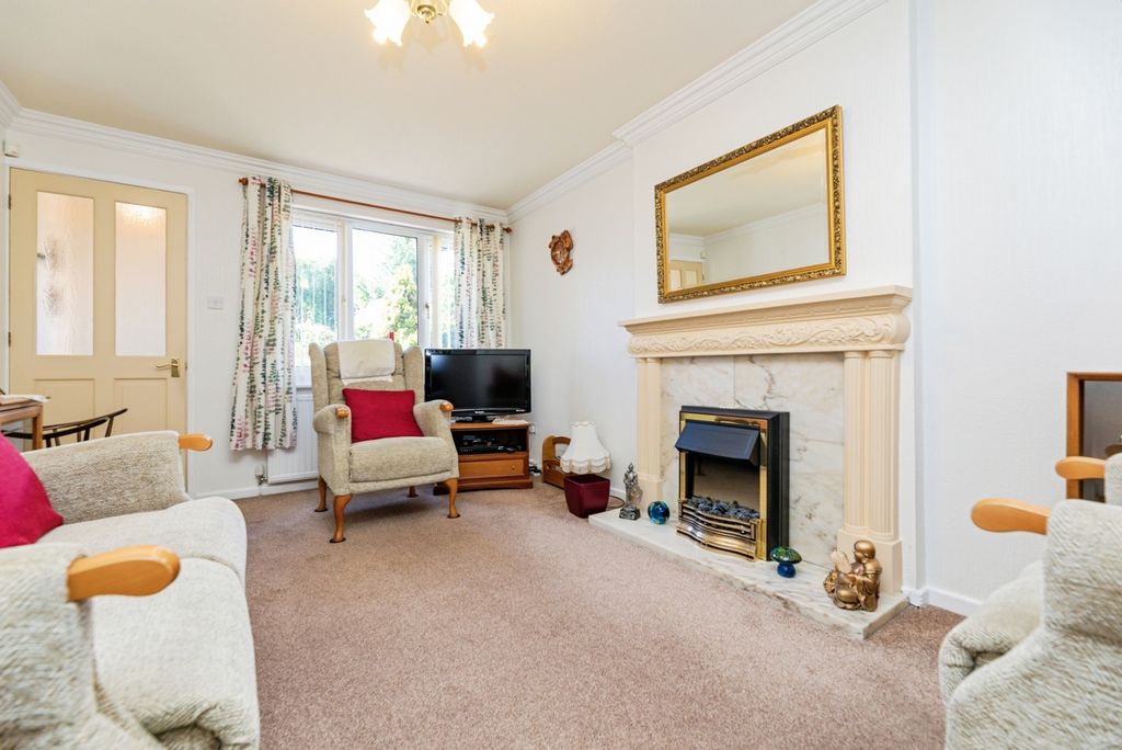 Property photo 3 of 17 Photo