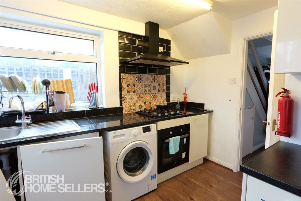 Property photo 3 of 20 Picture No. 12