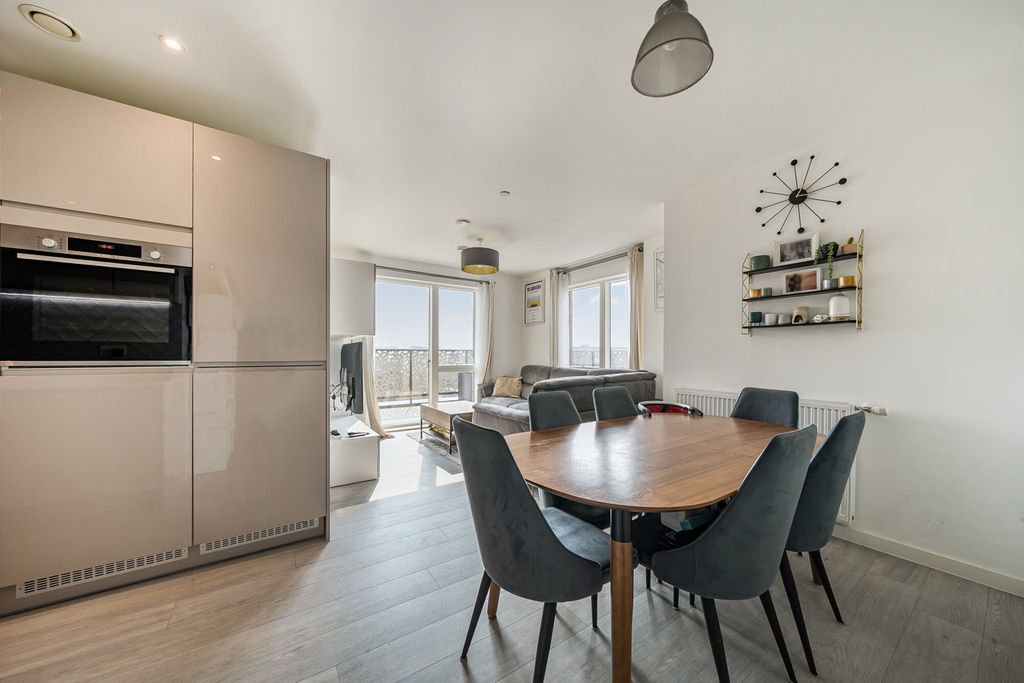 Property photo 3 of 24 1432541-22-69c14B...