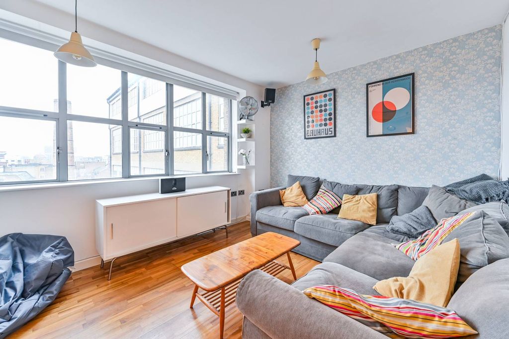 Property photo 3 of 9