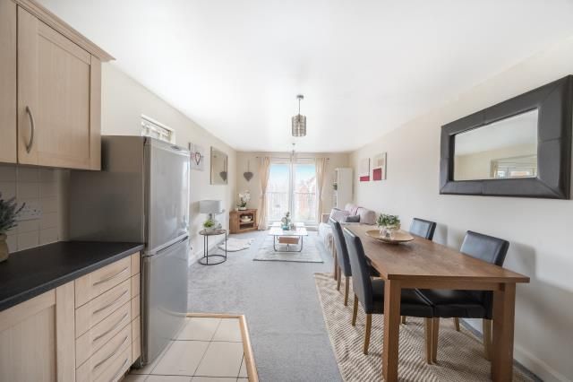 Property photo 3 of 9 Kitchen Dining Room
